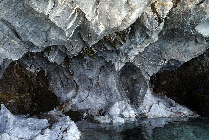 CL0909EM212_marble-caves.jpg [© Last Frontiers Ltd]