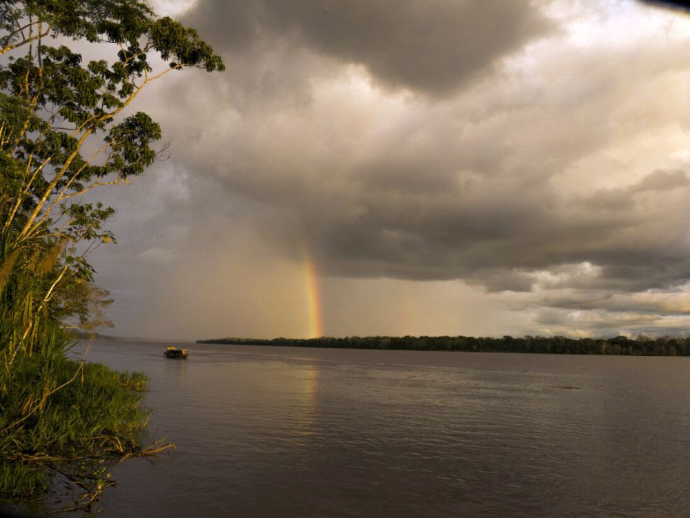 CO2310CJ010_calanoa-amazon-river-rainbow.jpg [© Last Frontiers Ltd]