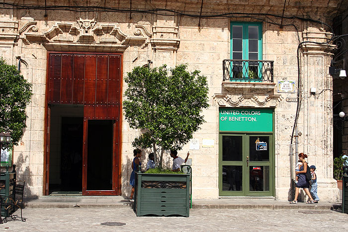 CU0705EP035_havana.jpg [© Last Frontiers Ltd]