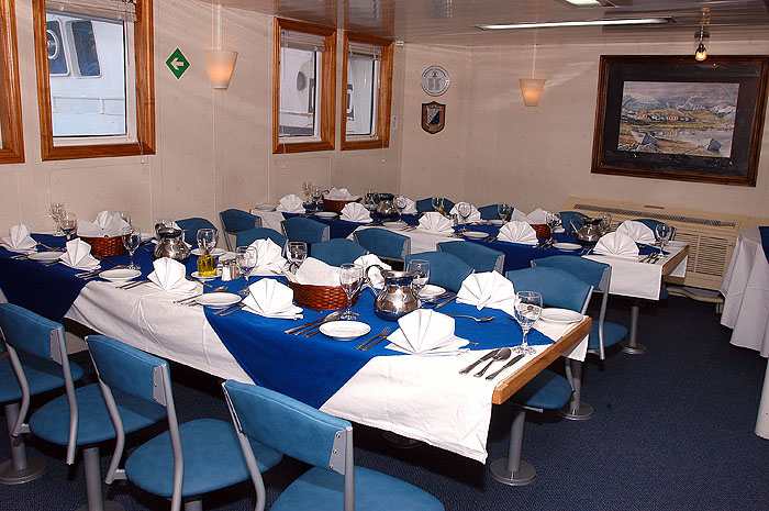 AQ09AA_ushuaia-1427.jpg [© Last Frontiers Ltd]