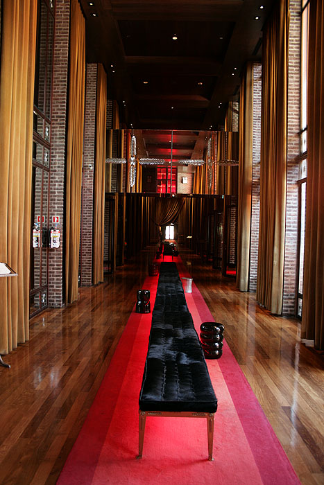 AR0315LD012_faena-lobby.jpg [© Last Frontiers Ltd]