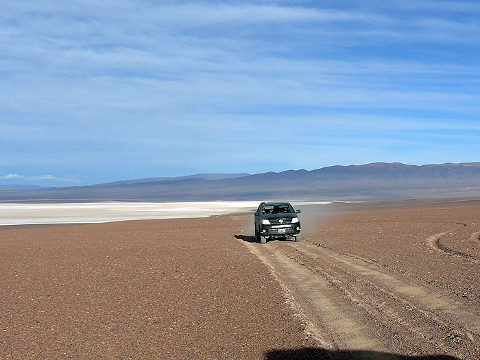 AR0914SM0889_salar-de-arizaro-arita-cone.jpg [© Last Frontiers Ltd]