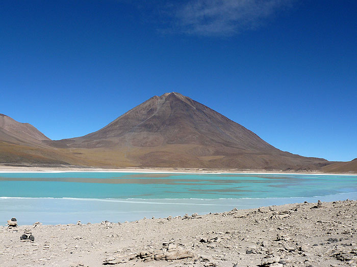 BO0609RB100_laguna_verde.jpg [© Last Frontiers Ltd]