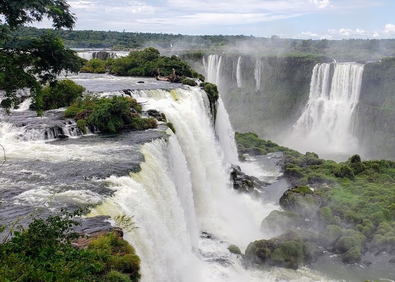 BR0219AP01_iguassu-bookmark.jpg [© Last Frontiers Ltd]