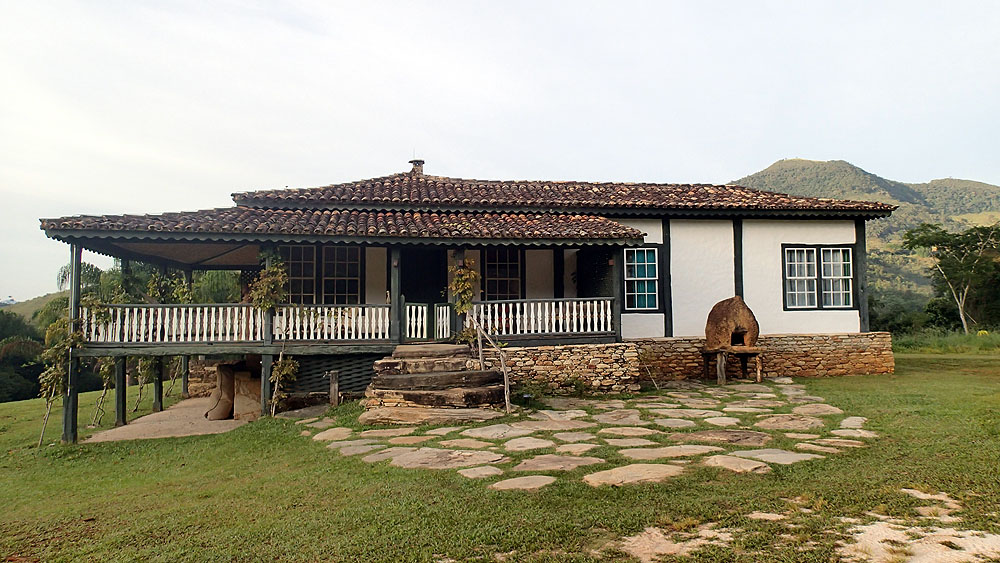 BR0519NR0512_ibitipoca-casa-carlinhos.jpg [© Last Frontiers Ltd]