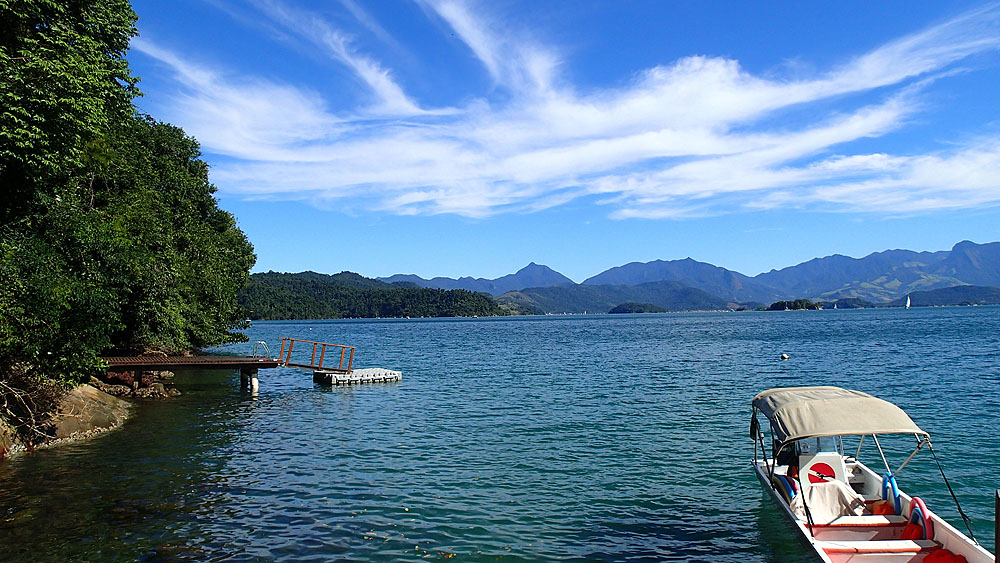 BR0519NR0677_casa-cairucu-jetty.jpg [© Last Frontiers Ltd]