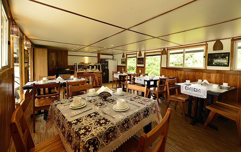 BR0616MB005_mutum-boat-expeditions-restaurant.jpg [© Last Frontiers Ltd]