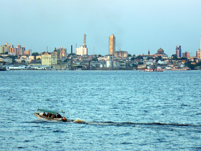 BR0808FP153_manaus.jpg [© Last Frontiers Ltd]