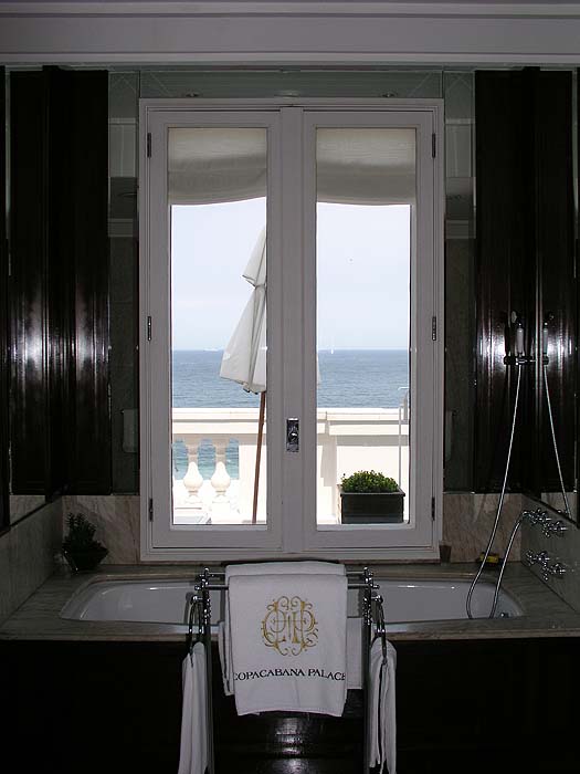 BR0905RB001_copacabana_palace_penthouse_suite.jpg [© Last Frontiers Ltd]