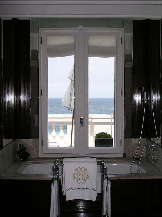 BR0905RB001_copacabana_palace_penthouse_suite.jpg [© Last Frontiers Ltd]