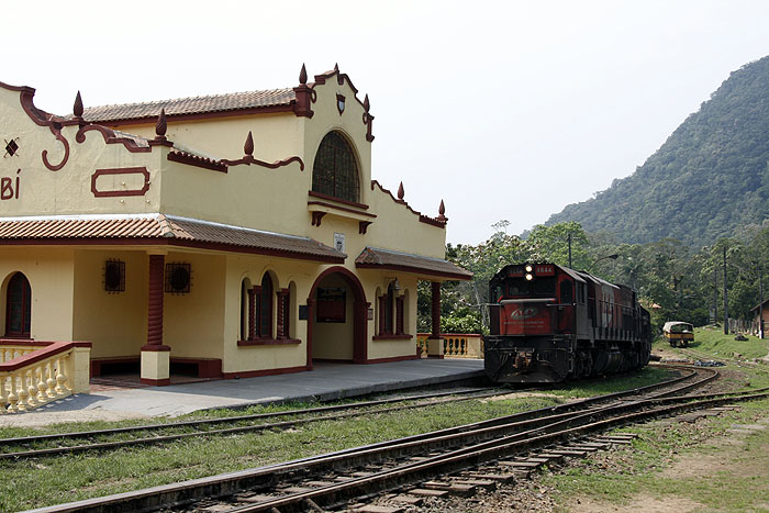 BR0910EM143_train-to-morretes.jpg [© Last Frontiers Ltd]