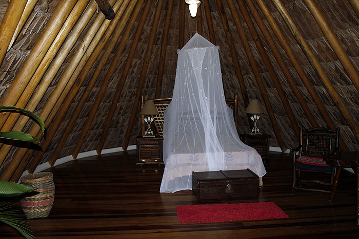 BR0910EM168_santuario-nhundiaquara.jpg [© Last Frontiers Ltd]