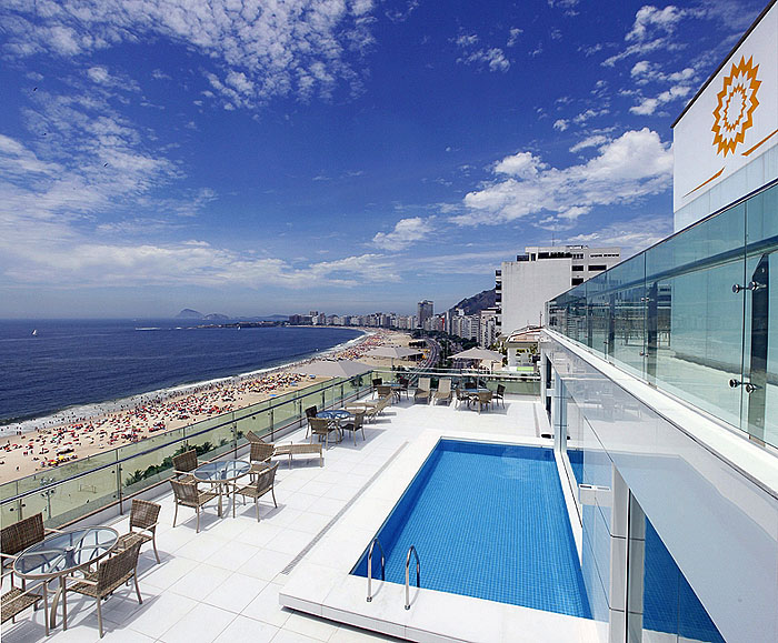 BR09BL_arena-copacabana-pool.jpg [© Last Frontiers Ltd]