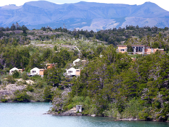 CL0214EP0662_patagonia-camp.jpg [© Last Frontiers Ltd]