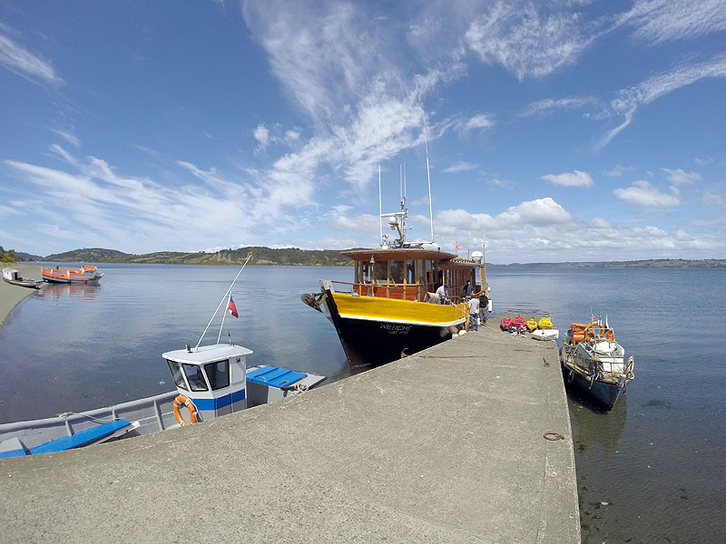 CL1016NL407_tierra-chiloe-williche-boat.jpg [© Last Frontiers Ltd]