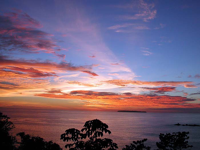 CR0502SM0068_Sunset_Overlooking_CanoIsland_Corcovado.jpg [© Last Frontiers Ltd]
