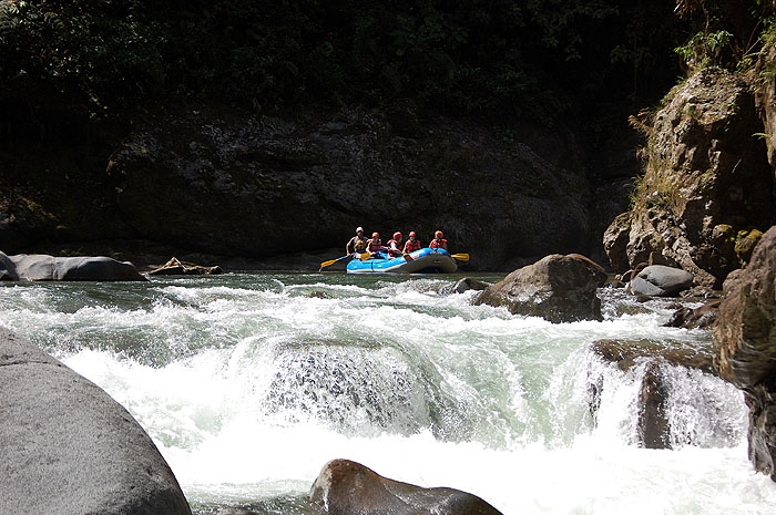 CR0508SM109_pacuare-rafting_23.jpg [© Last Frontiers Ltd]