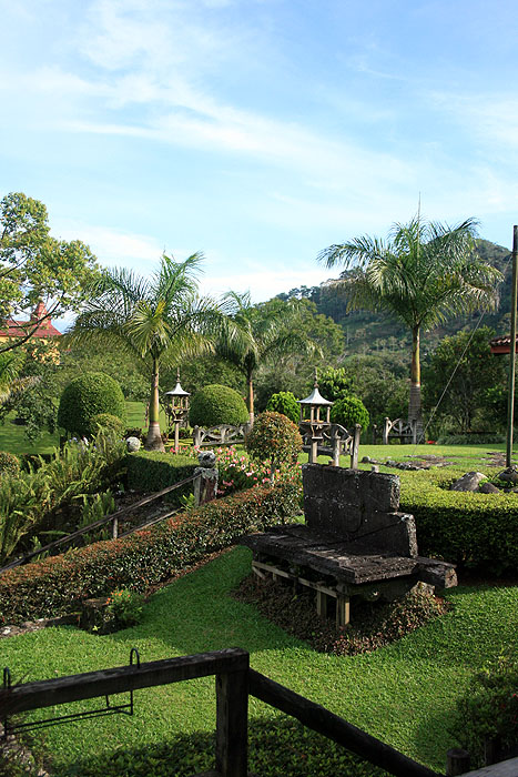 CR0509ED622_gardens-hacienda-tayutic.jpg [&copy; Last Frontiers Ltd]