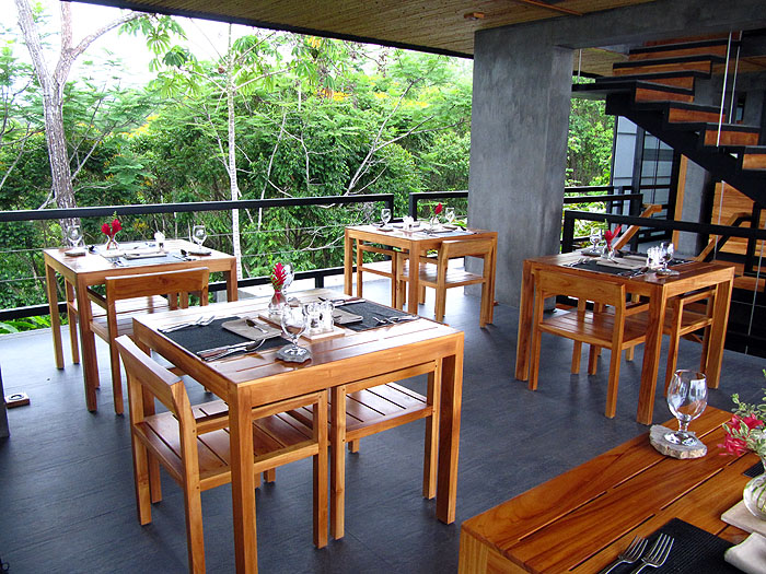 CR0513OF157_villas-kura-dining-area-uvita.jpg [© Last Frontiers Ltd]