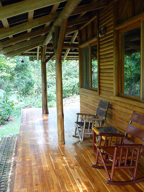 CR0516NL067_macaw-lodge-superior-cabin-deck.jpg [© Last Frontiers Ltd]