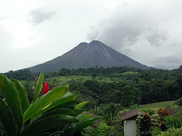 CR1001TR0044_Arenal.jpg [© Last Frontiers Ltd]