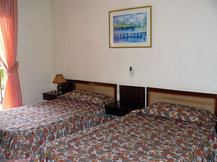 CU0607AB208_la_ermita.jpg [© Last Frontiers Ltd]