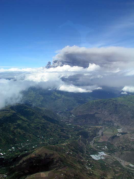 EC0903EP178_tungurahua.jpg [© Last Frontiers Ltd]