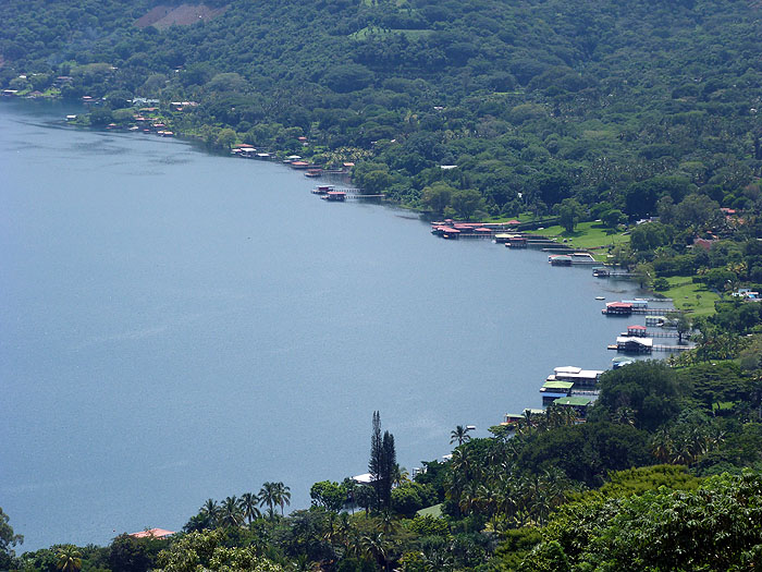 SV0913SM0214_lago-de-coatepeque.jpg [© Last Frontiers Ltd]