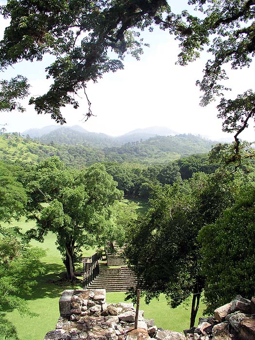 HN0704EP212_copan_ruins.jpg [© Last Frontiers Ltd]