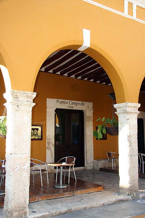 MX0906EP311_puerta_campeche.jpg [© Last Frontiers Ltd]