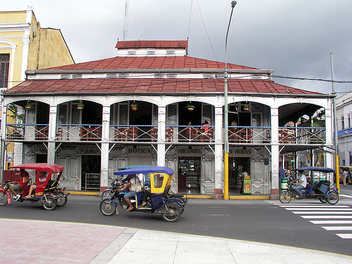 PE0407RB111_iquitos.jpg [© Last Frontiers Ltd]