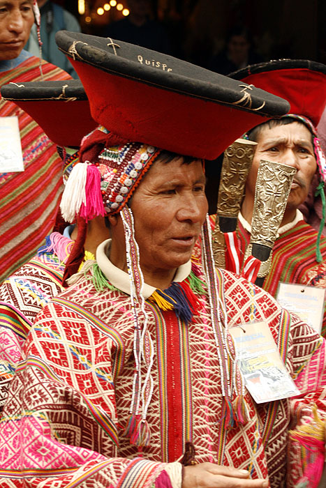 PE0508EM0464_pisac-market.jpg [© Last Frontiers Ltd]