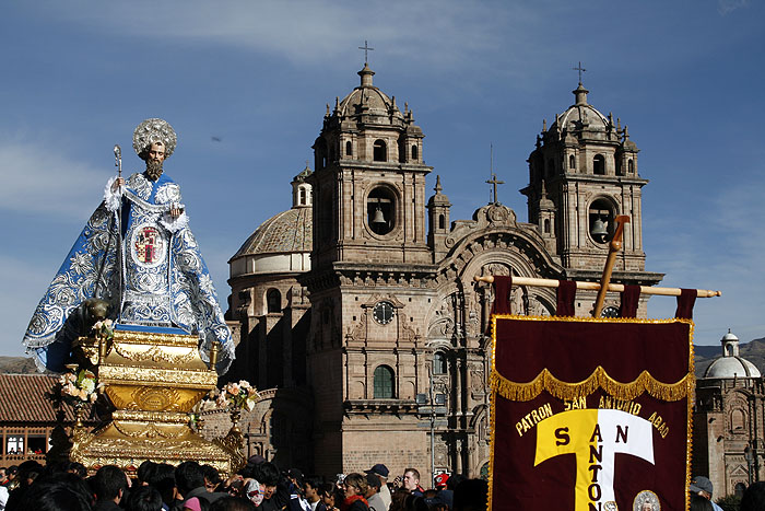 PE0508EM0642_cusco-corpus-christi.jpg [© Last Frontiers Ltd]