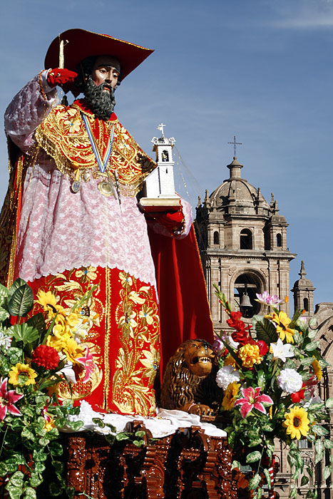 PE0508EM0655_cusco-corpus-christi.jpg [© Last Frontiers Ltd]