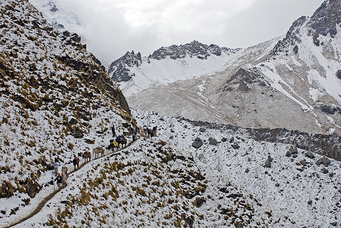 PE07JN001_the_pass_in_snow.jpg [© Last Frontiers Ltd]