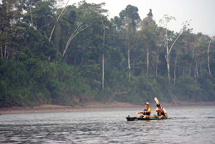 PE0905EP257_tambopata_kayak.jpg [© Last Frontiers Ltd]