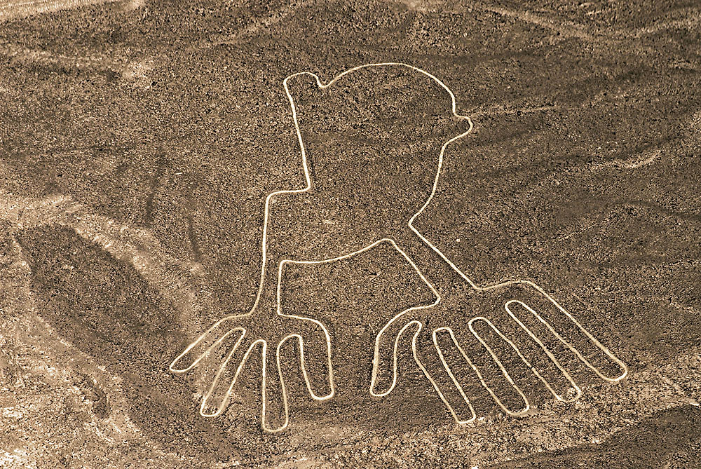 PE09PP003_nazca-lines-the-hands.jpg [© Last Frontiers Ltd]