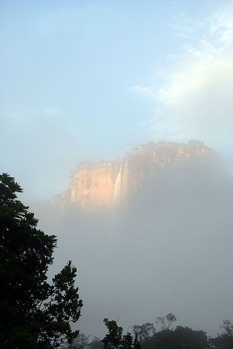 VE0806EP310_angel_falls.jpg [© Last Frontiers Ltd]