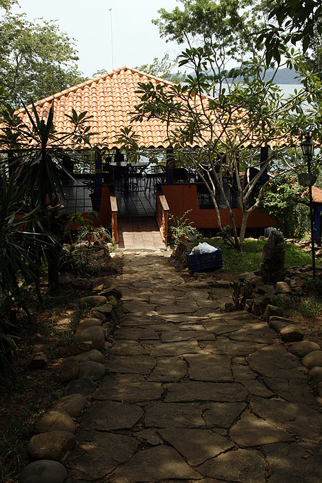 VE0907EM425_villa_majagual.jpg [© Last Frontiers Ltd]